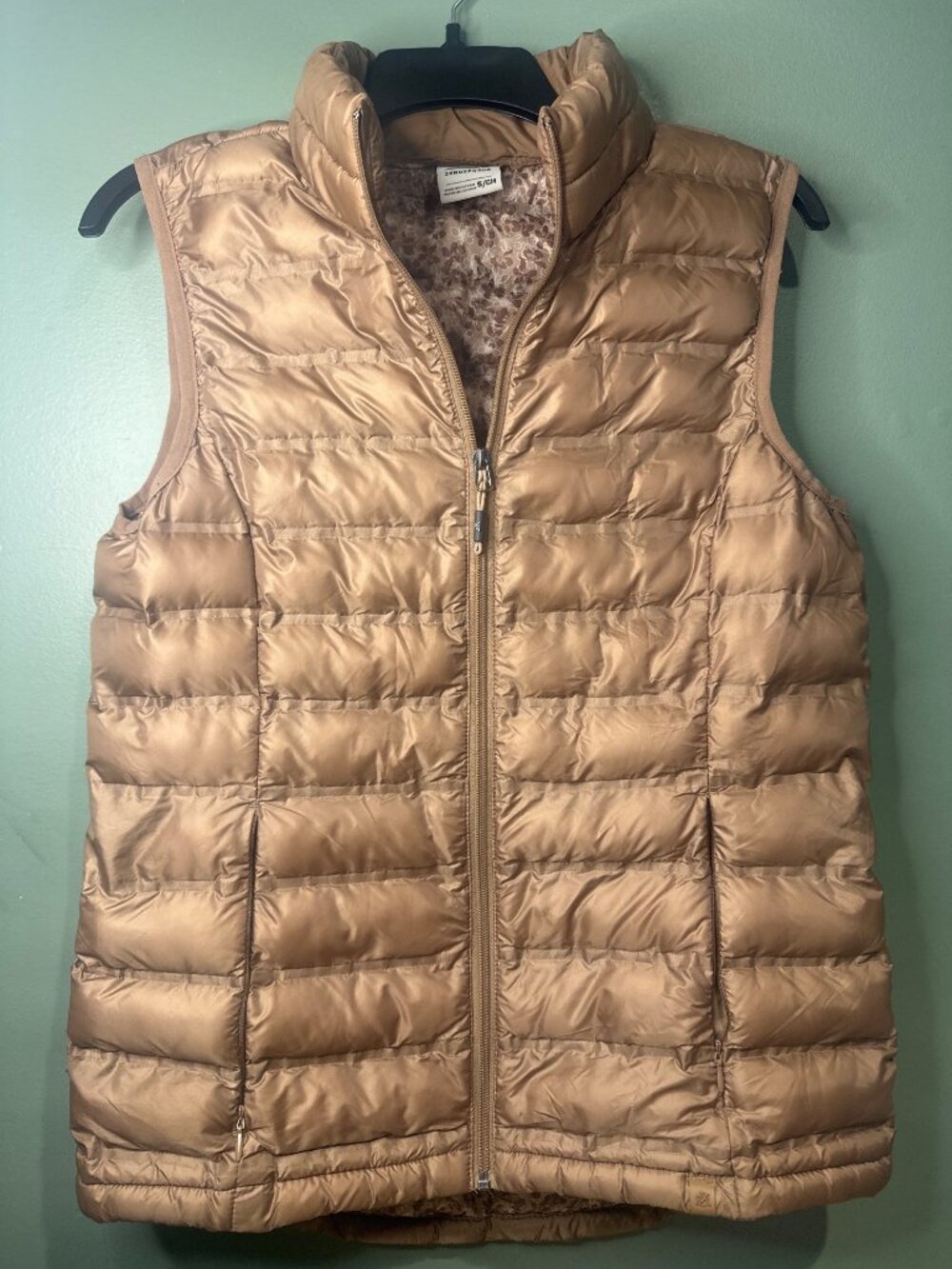 ZeroXposur Women’s Puffer Vest Size Small Recycled Polyester Quilted